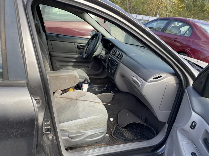 2005 ford taurus se with 158745 miles for sale near elk-river, minnesota aeb09aae96e64579b88399f9d7e2d601.jpg