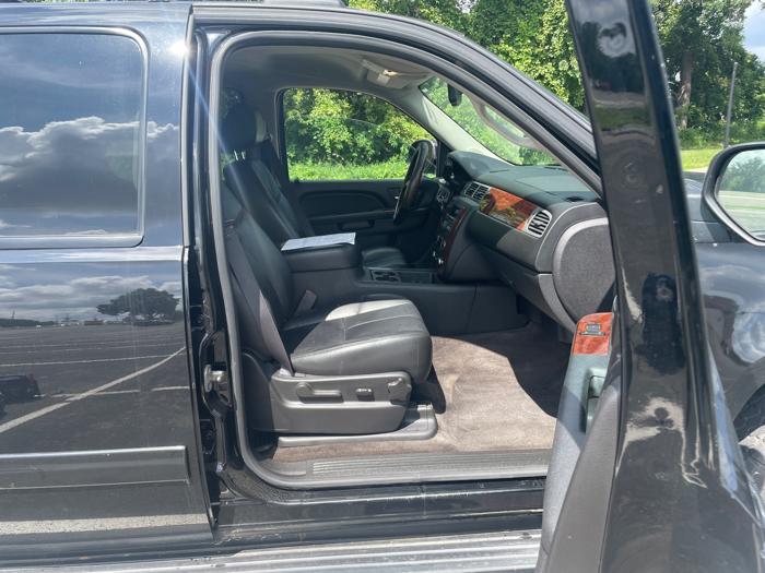 2012 chevrolet avalanche lt-4wd with 177602 miles for sale near ramsey, minnesota aedcbdb73d184ab89baf700fa460fcbc.jpeg