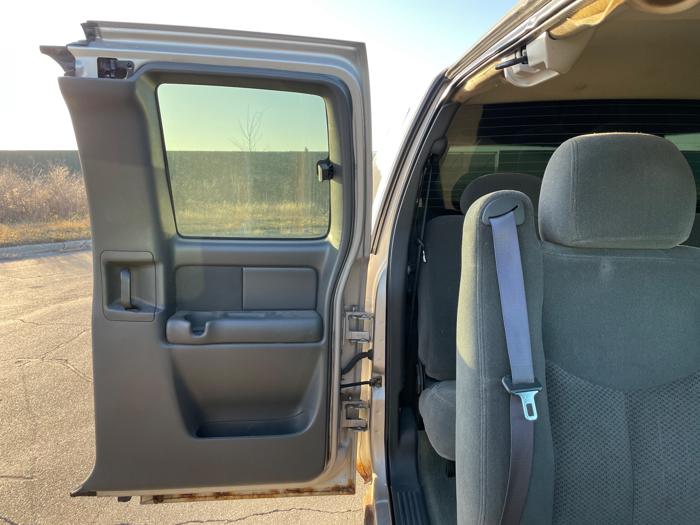 2004 chevrolet silverado-1500 ext.-cab-short-bed-4wd with 180428 miles for sale near elk-river, minnesota aef963f4c60046dfbcb5acb33b7e869b.jpeg