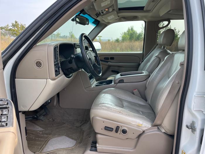 2006 chevrolet suburban 1500-4wd with 216944 miles for sale near elk-river, minnesota af3f9d03df8d43fe8aba5694419dff25.jpeg