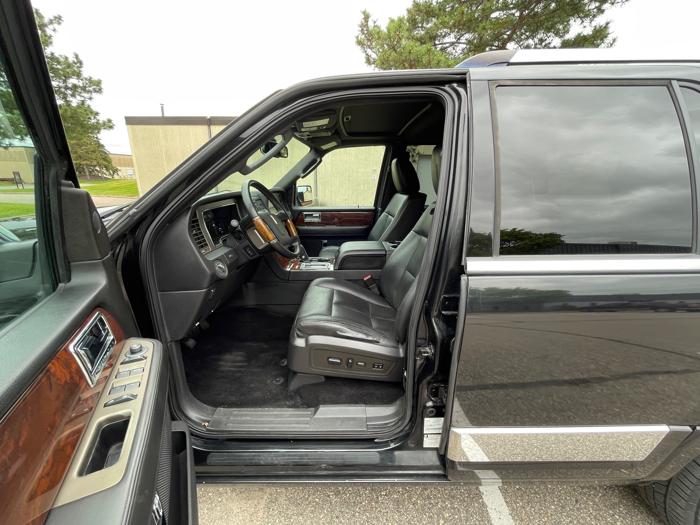 2012 lincoln navigator 4wd with 208255 miles for sale near eden-prairie, minnesota af52e22f3ea348cca0c4a474d4d24176.jpeg