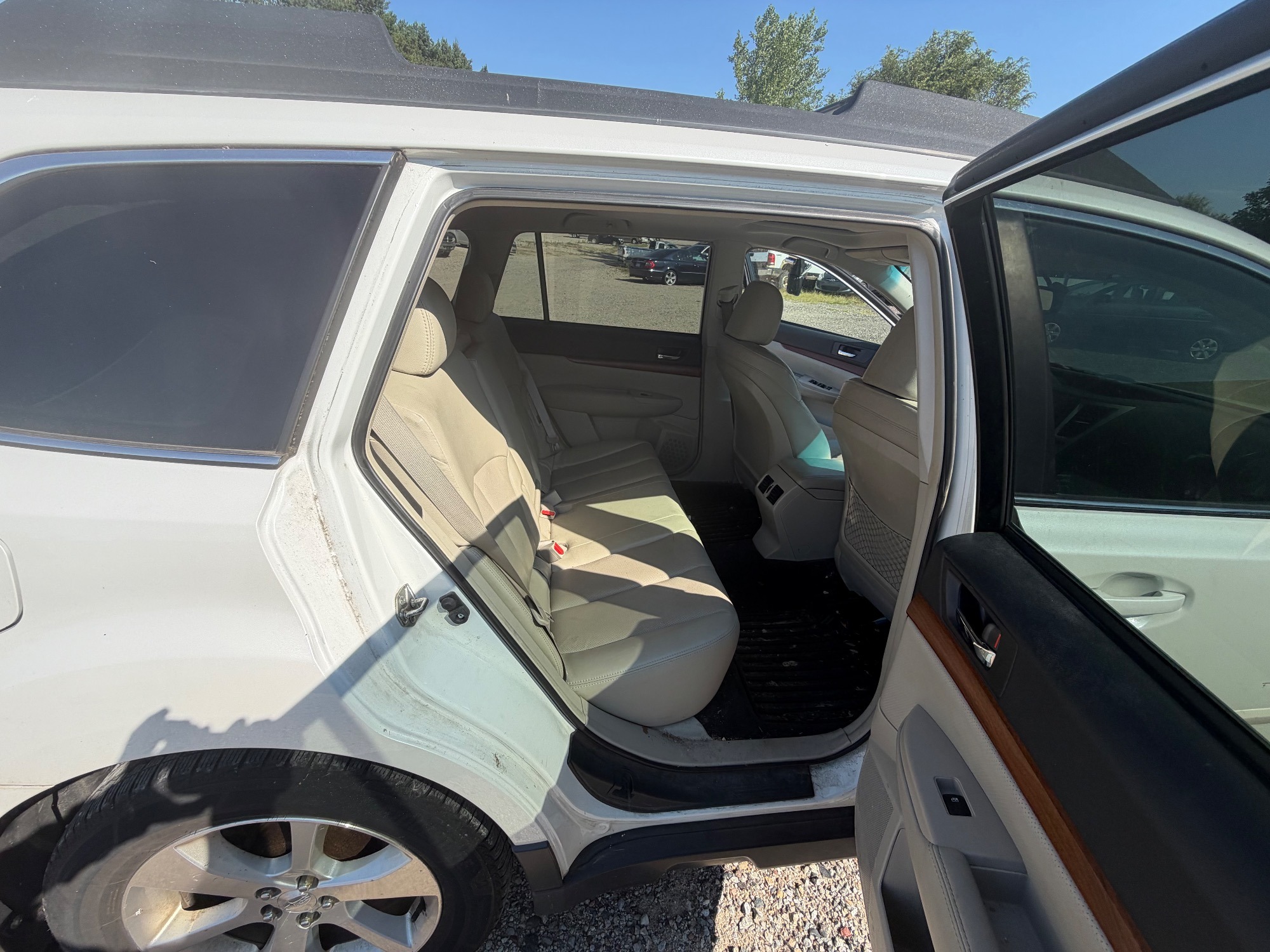 2013 subaru outback 2.5i-limited with 185429 miles for sale near elk-river, minnesota af536b7cc7704158a5a05c99f5dacf4e.jpeg