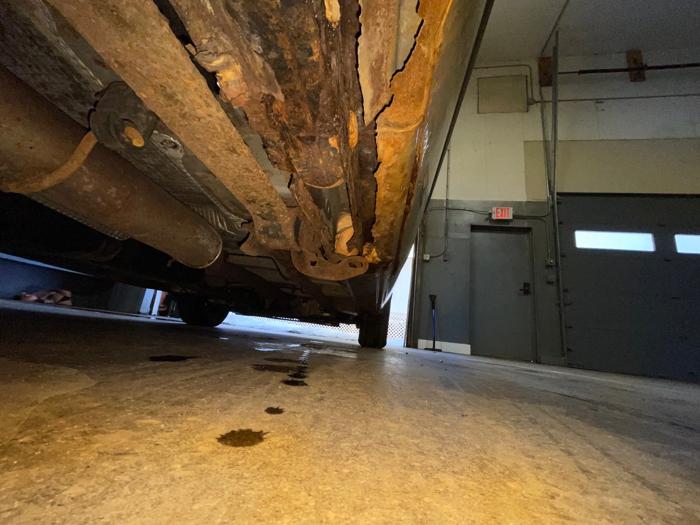 2006 chrysler town-&-country base with 98507 miles for sale near elk-river, minnesota af6a0274da9e41f681e3591a612a85bc.jpeg