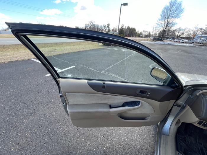 2003 honda civic ex-coupe-4-spd-at with 183652 miles for sale near forest-lake, minnesota afb1fe3fd759409293f1f17a7eee1e85.jpeg