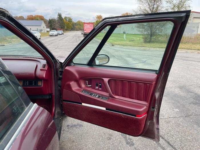 1992 oldsmobile ninety-eight regency-elite for sale near elk-river, minnesota affe3d80fbff46dbb1a550ab45609ec9.jpeg