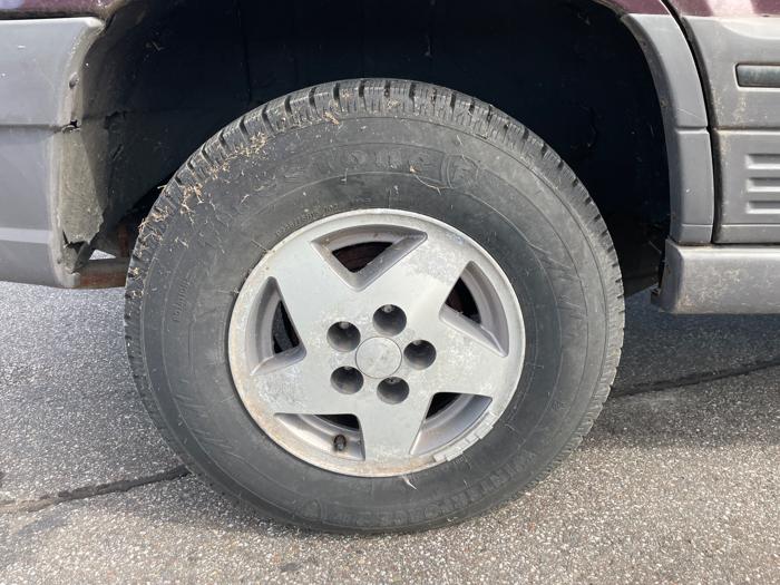 1994 jeep grand-cherokee se-4wd with 166873 miles for sale near elk-river, minnesota b041807c6a6541408b49a15d28c14bac.jpeg