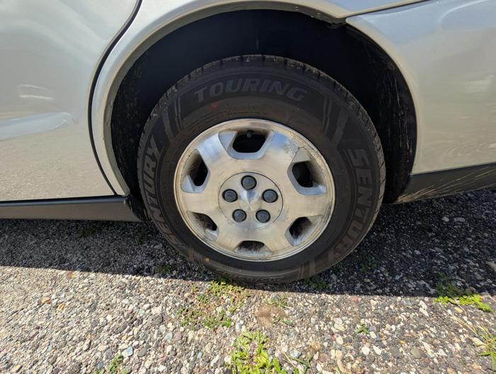 2002 saturn ls l300 with 4246 miles for sale near elk-river, minnesota b05681d76c0a4c4eb9e9a2453470770a.jpg