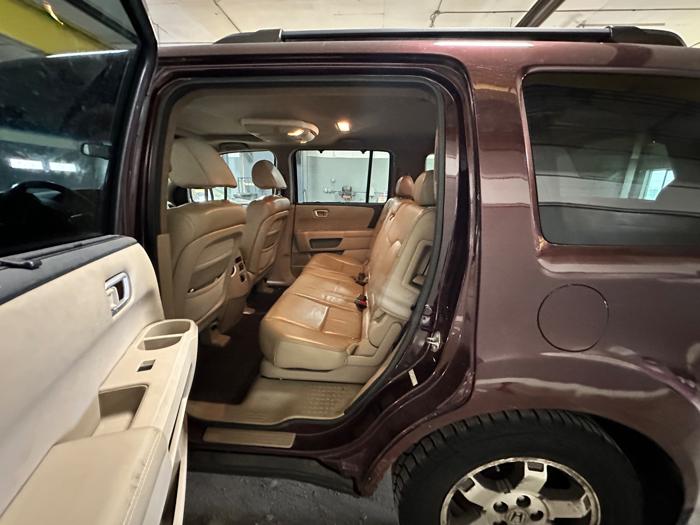 2010 honda pilot touring-4wd-5-spd-at with 226699 miles for sale near elk-river, minnesota b064f16df8994f5faabd5c45ee970a04.jpeg