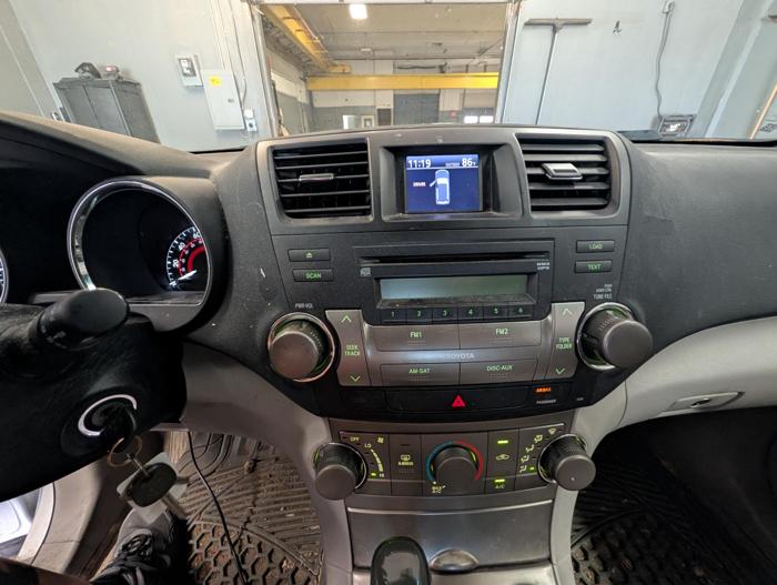 2008 toyota highlander sport-4wd with 226709 miles for sale near elk-river, minnesota b0760f9d8736429b887802080da03bef.jpg