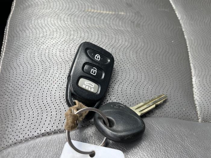 2011 hyundai elantra limited with 155804 miles for sale near elk-river, minnesota b077725390b54db7a0a5719f7aed17f9.jpeg