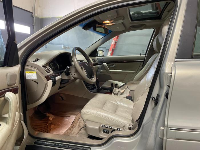 2004 volvo s80 base with 115570 miles for sale near elk-river, minnesota b07fb3fa4a52497482350276c46dad43.jpg