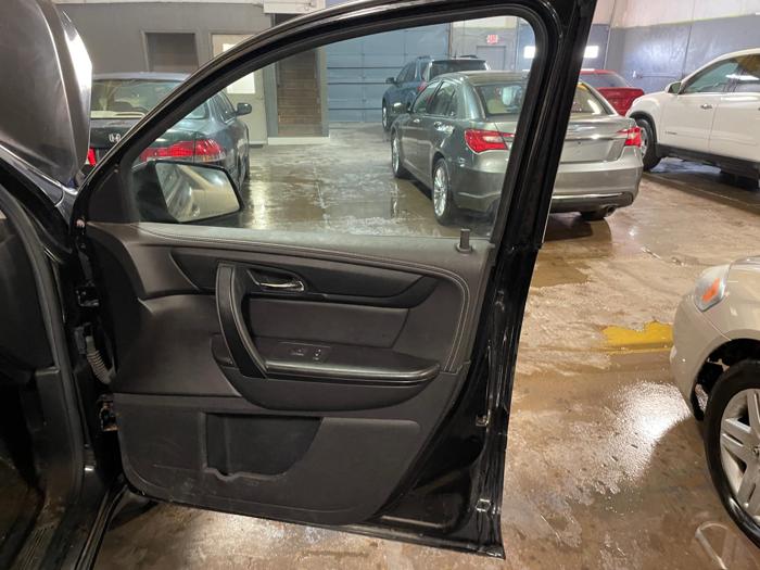 2017 chevrolet traverse lt with 301757 miles for sale near elk-river, minnesota b086f9ddde124e559a2817017bc1f1c6.jpg
