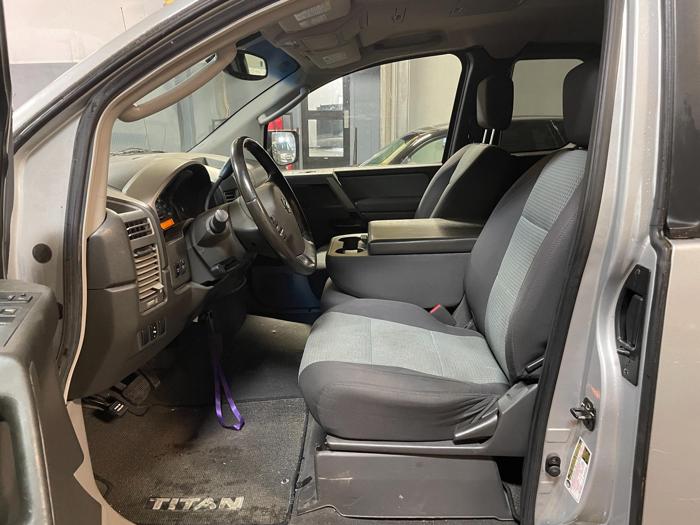 2004 Nissan Titan