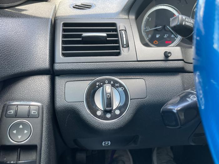 2009 mercedes-benz c-class c300-4matic-sport-sedan with 181798 miles for sale near elk-river, minnesota b0c5db215ace4d0e932deada8b7cf10f.jpeg