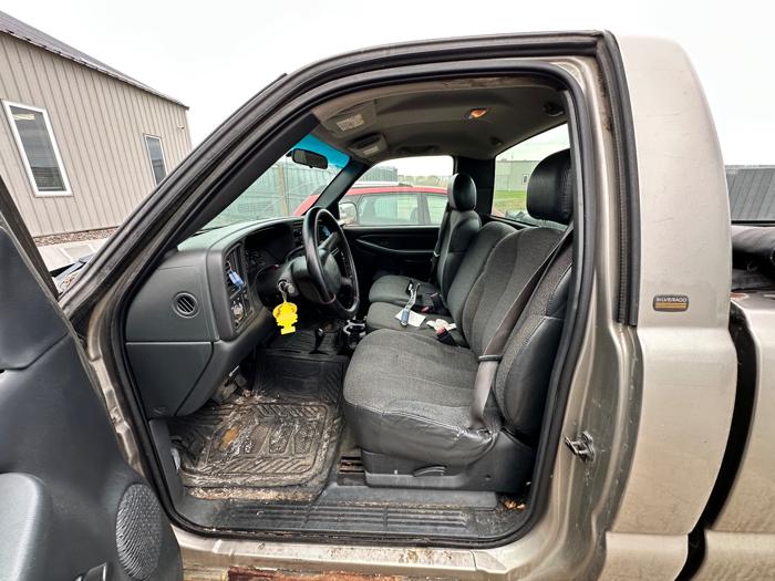 2002 chevrolet silverado-1500 short-bed-4wd with 283000 miles for sale near elk-river, minnesota b0dca220ebef42d3ab9537da9716e36b.jpeg