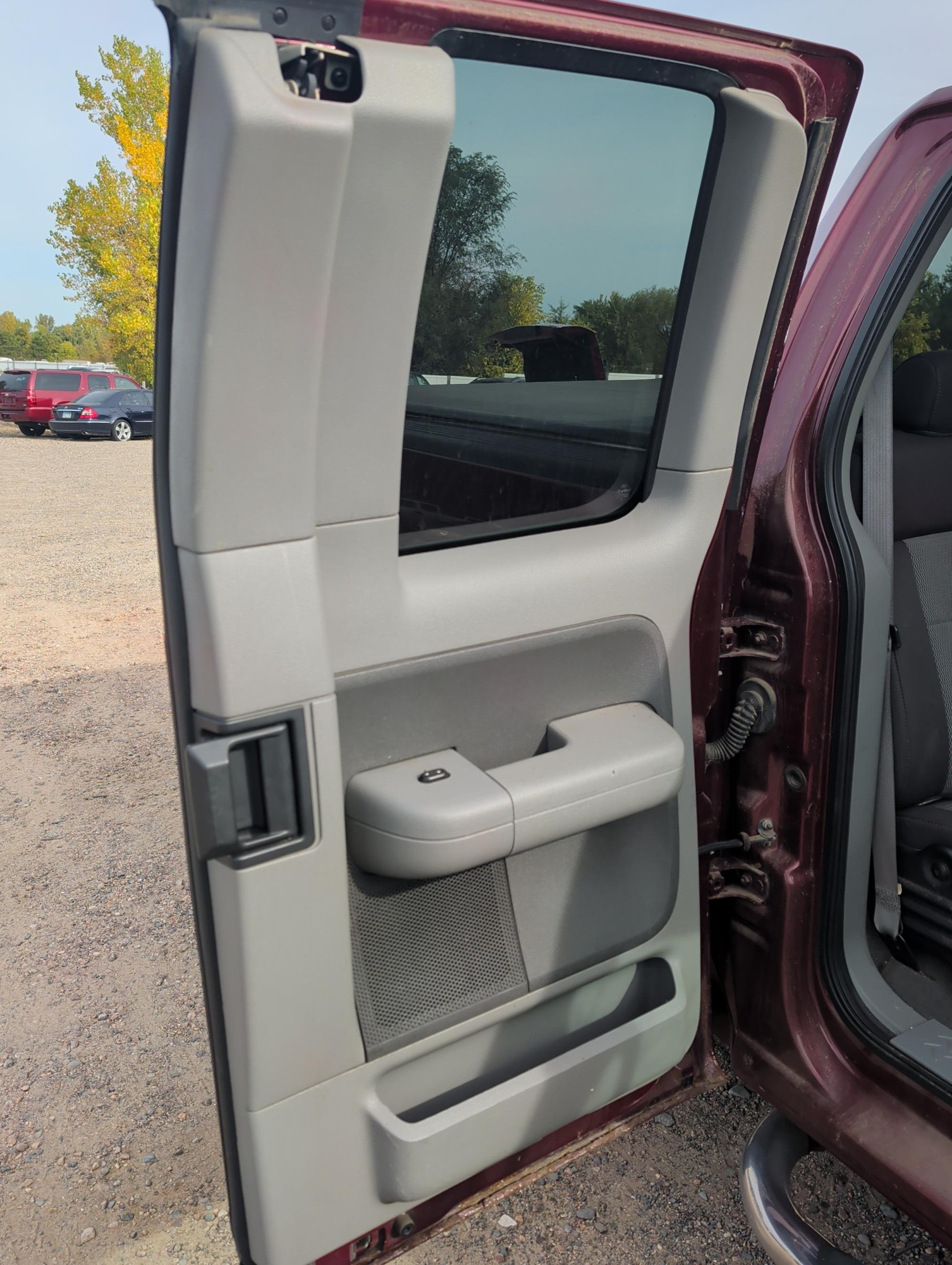 2006 ford f-150 fx4-supercab with 133328 miles for sale near Elk River, Minnesota b0e58289d7064fd0810448805fbd92e4.jpg