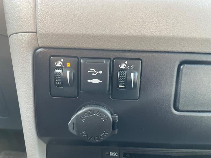 2018 toyota sienna limited-premium-7-passenger with 131954 miles for sale near jordan, minnesota b10eb24928664488b092c51422624fb1.jpeg