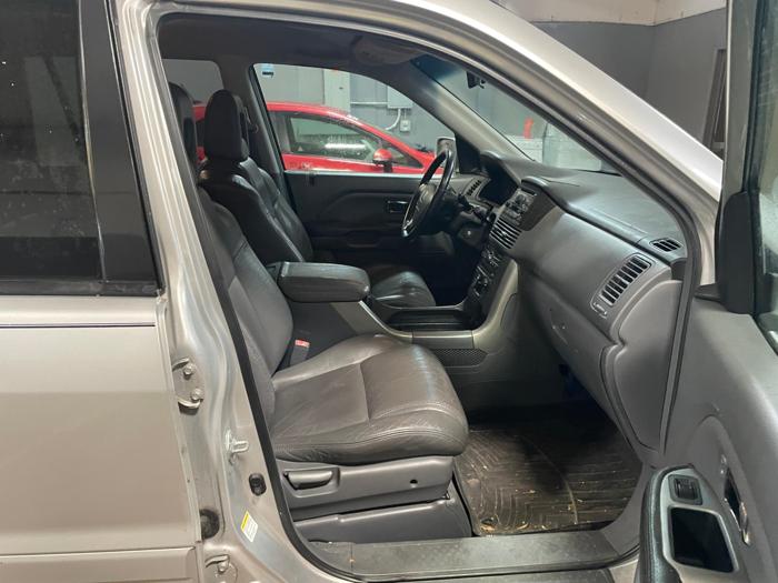 2004 honda pilot ex-l with 261840 miles for sale near elk-river, minnesota b111b76c72dd4470a4b48e25cbf9f459.jpg