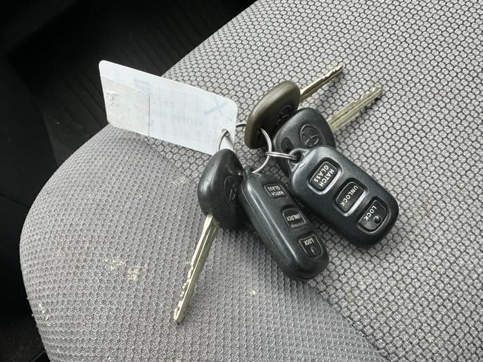 2008 toyota matrix with 200961 miles for sale near elk-river, minnesota b16233a125af4351a724ea128fd6022f.jpg