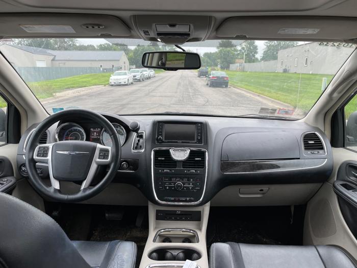 2016 chrysler town-&-country touring-l with 141316 miles for sale near elk-river, minnesota b17ced6f400149b6be701eb3a3f1e9f2.jpeg