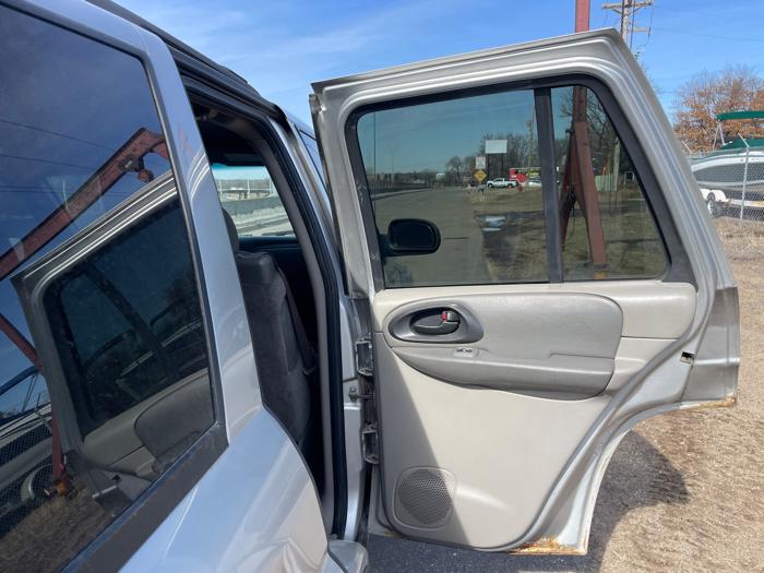 2004 chevrolet trailblazer ls-4wd with 185080 miles for sale near elk-river, minnesota b1f94bd061b84258a1d3cdbb85d18f3a.jpeg