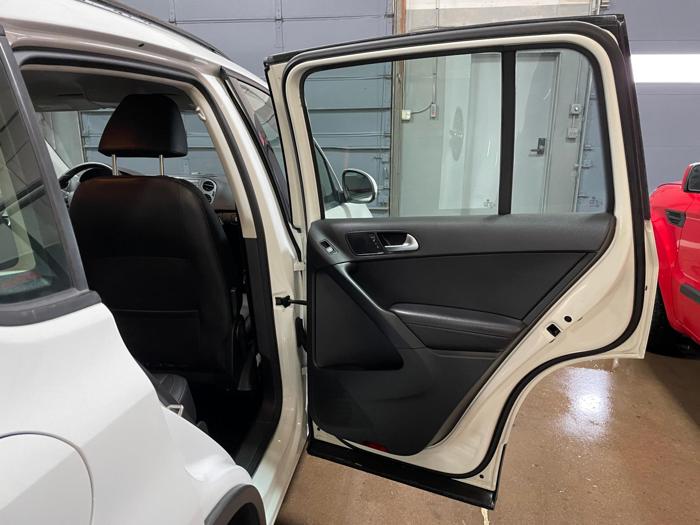 2016 volkswagen tiguan 2.0t-se-4motion with 120819 miles for sale near elk-river, minnesota b221c307185146139dc321a1d75fbac7.jpg