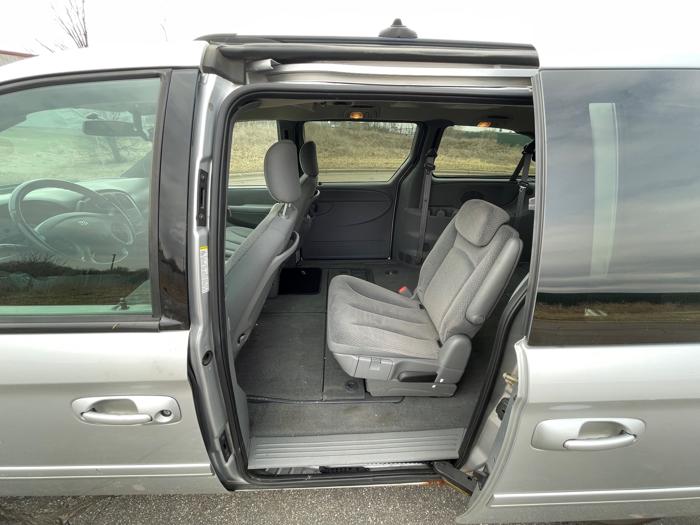 2005 dodge grand-caravan sxt with 72799 miles for sale near elk-river, minnesota b28cccd470484247b4167ac9c1a20600.jpeg