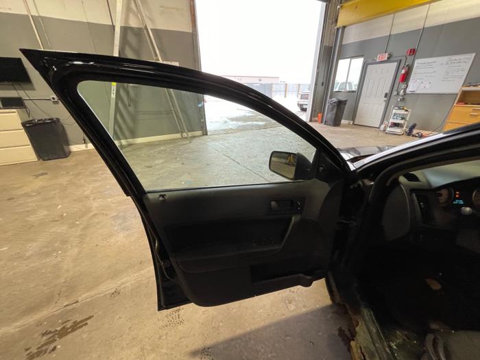 2009 ford focus se-sedan with 174309 miles for sale near elk-river, minnesota b2a8b48b6978435e880bcce74a4f200c.jpeg