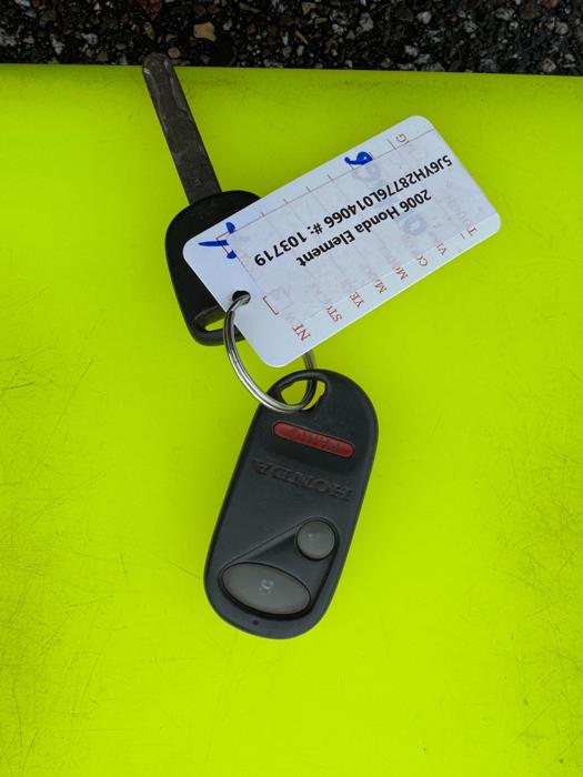 2006 honda element ex-p-4wd-at with 204695 miles for sale near elk-river, minnesota b331f074891e4e2c93750dffccf2d490.jpg