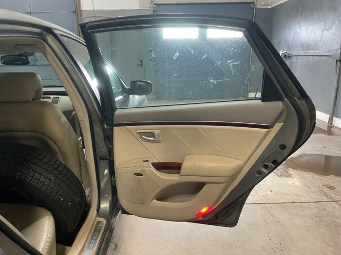 2007 hyundai azera limited with 170695 miles for sale near elk-river, minnesota b33b18437751468bbb6864725ae83490.jpeg