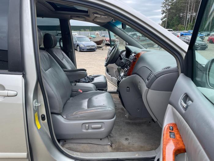 2006 Toyota Sienna