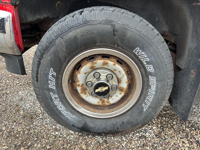 1990 chevrolet c-k-1500 reg.-cab-w-t-8-ft.-bed-4wd with 181934 miles for sale near elk-river, minnesota b37b8eb673e44e62962b2f4543fde164.jpg