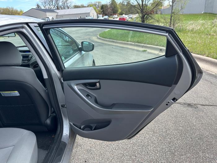 2013 hyundai elantra limited with 143526 miles for sale near elk-river, minnesota b381aab65b954ce49e399968366b97f7.jpeg