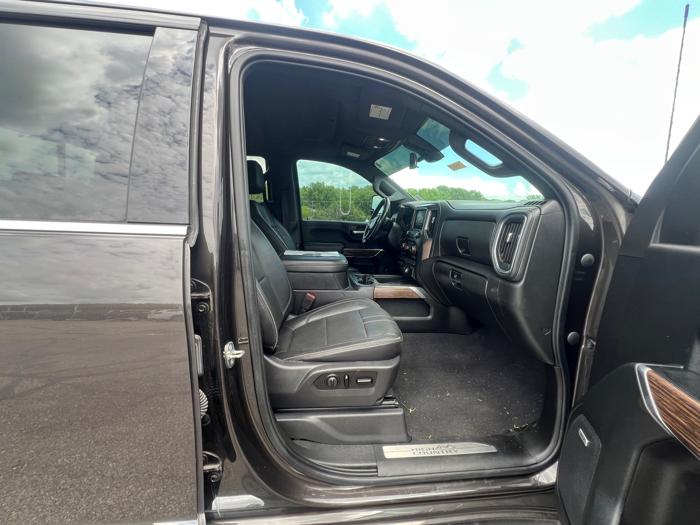 2020 chevrolet silverado-2500hd high-country-crew-cab-short-box-4wd with 54725 miles for sale near savage, minnesota b3b708fc99fa49dab64d0c02f66f6364.jpeg