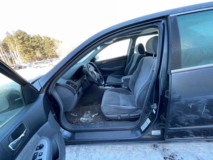 2003 honda accord ex with 200610 miles for sale near elk-river, minnesota b3cecfd12fe545fead0718bf7836459c.jpeg