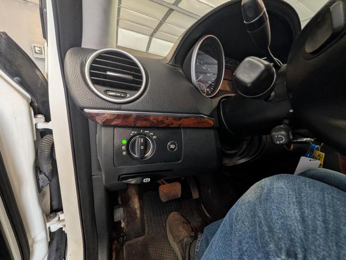2007 mercedes-benz gl-class gl450 with 195899 miles for sale near elk-river, minnesota b43b1fc863db4d4c9c4bb8dab1b111ef.jpg