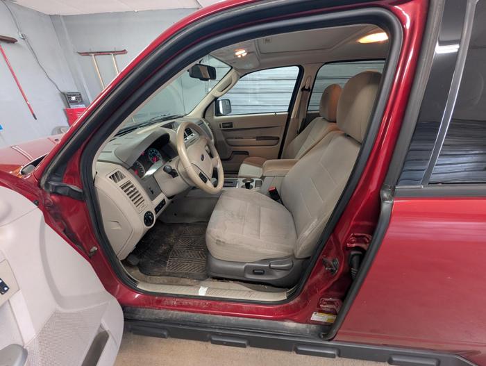 2011 ford escape xlt-4wd with 245487 miles for sale near elk-river, minnesota b43c8dfe32f04b9fa6b3932807b3c0a0.jpg
