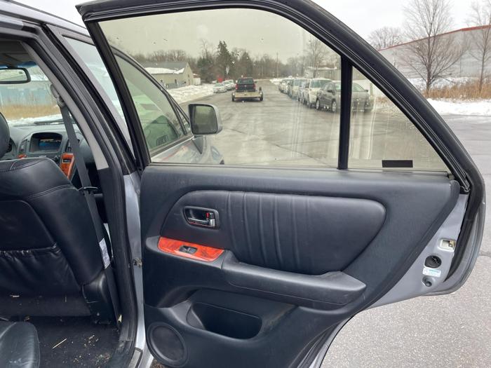 2001 lexus rx 300 with 147547 miles for sale near elk-river, minnesota b517c9595bbb4f79affbbef3e92ac8e2.jpg