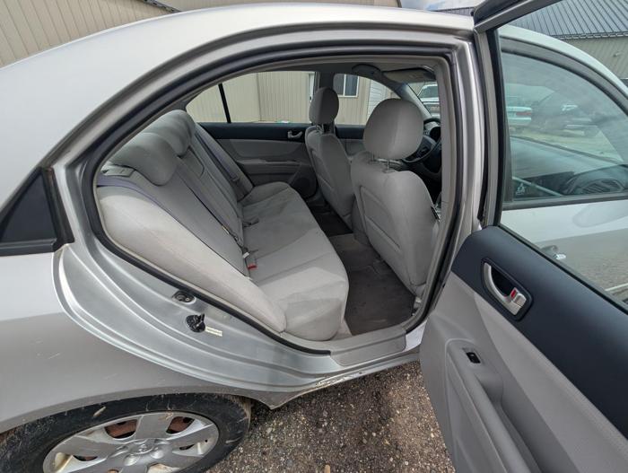 2008 hyundai sonata gls with 126168 miles for sale near elk-river, minnesota b54d886ec47b4e30886b6394a366b53c.jpg