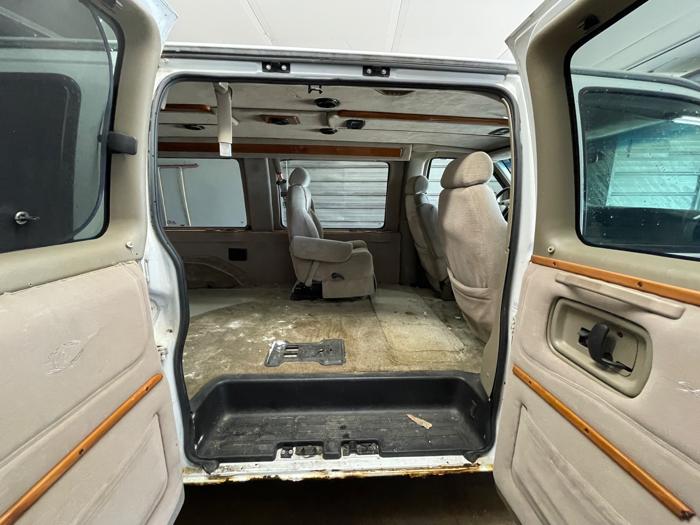 2002 chevrolet express 1500-cargo with 207977 miles for sale near elk-river, minnesota b57f40e6a74844e68cdd27bde342e9b0.jpeg