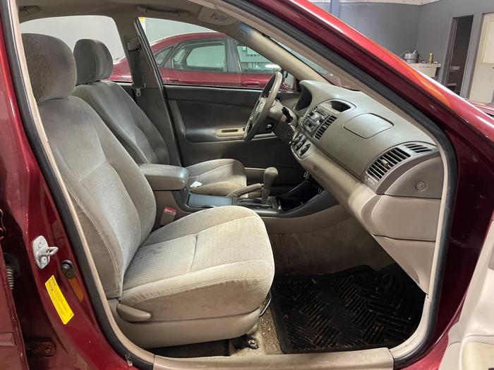 2004 toyota camry le with 328065 miles for sale near elk-river, minnesota b6104f4b55364fff9d88b633fe5b7cd3.jpg
