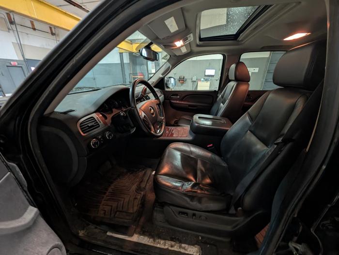 2009 chevrolet tahoe ltz-4wd with 135903 miles for sale near elk-river, minnesota b6133d75d57a4a9f8adf1037c7903cb4.jpg
