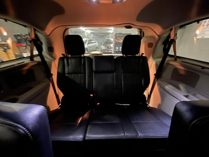 2014 chrysler town-and-country touring-l with 198131 miles for sale near elk-river, minnesota b6265081f0f74ec18666f1161438d3f2.jpg