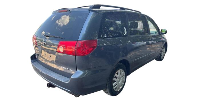 2007 toyota sienna ce-fwd-7-passenger with 198735 miles for sale near elk-river, minnesota b64316dd047f469088cabba8eca46824.jpg