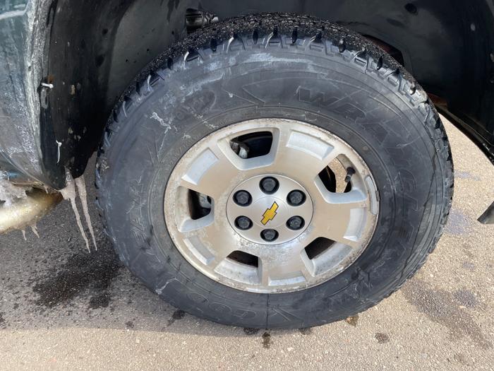 2002 chevrolet silverado-1500 ls with 176477 miles for sale near fridley, minnesota b662ed15b93f4b7fa0d3d4bc802d7cd1.jpeg