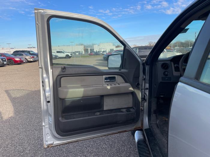 2009 ford f-150 stx-supercab-6.5-ft.-bed-4wd with 174048 miles for sale near fridley, minnesota b6c39d17120b47c19125008d4c2e0e4a.jpeg