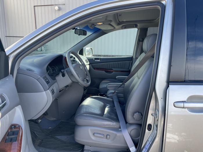 2004 toyota sienna xle with 143682 miles for sale near elk-river, minnesota b6fa757710fa4828bb1483d9c3a8fa28.jpg