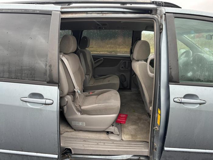 2004 toyota sienna le---7-passenger with 228430 miles for sale near elk-river, minnesota b71438ebbf414dbabeb9663b60de2d9b.jpg