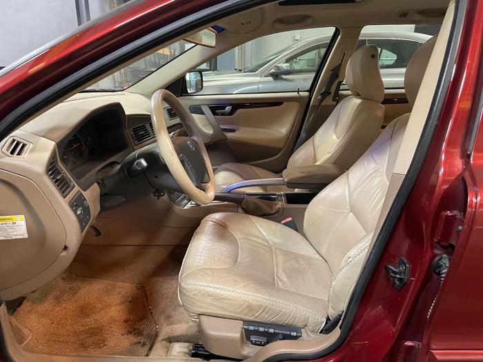 2001 Volvo XC70