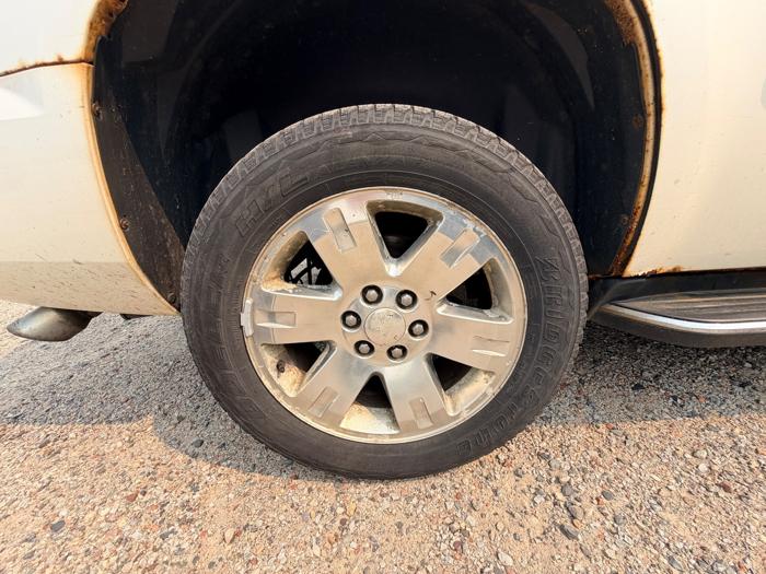 2008 gmc yukon slt-1-4wd with 242684 miles for sale near elk-river, minnesota b7abd4e8fc304ed3a3f61c99bf11c539.jpeg